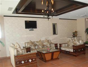 Apex Hotel Baddi Esterno foto