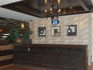 Apex Hotel Baddi Esterno foto